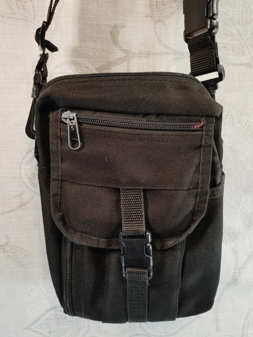 Black compact Messenger/ Crossbody Bag